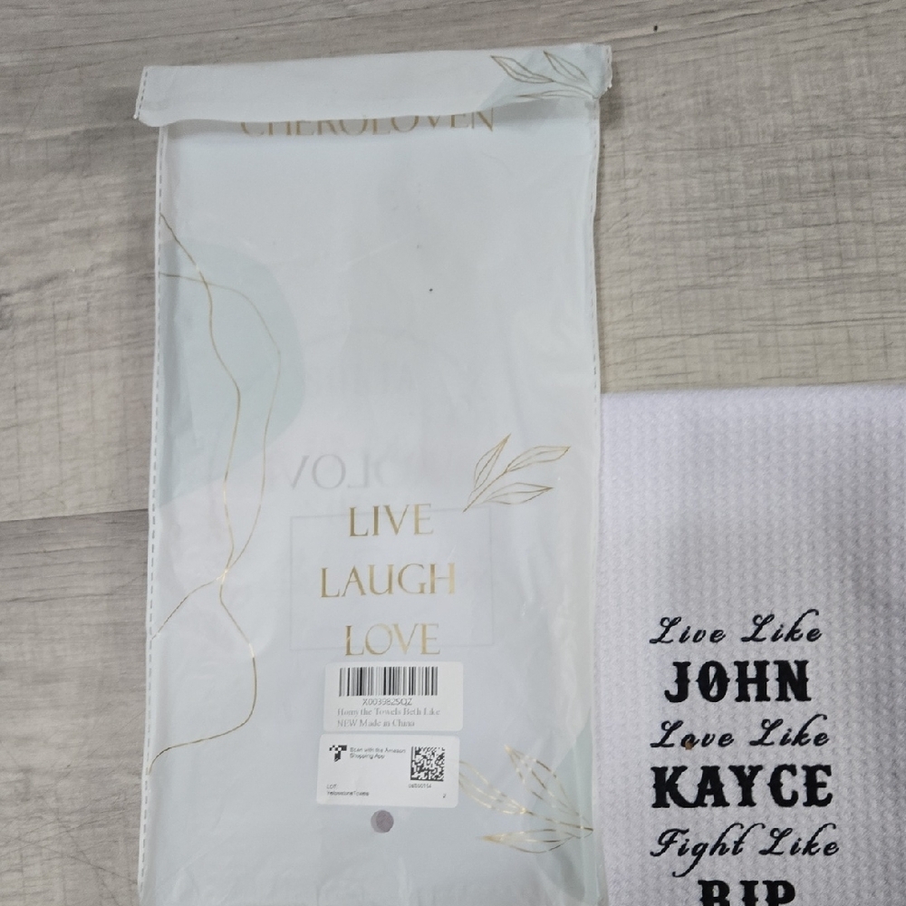 Personalized Beth Dutton White Kitchen Towels - Set of 2 - Picture 4 of 7